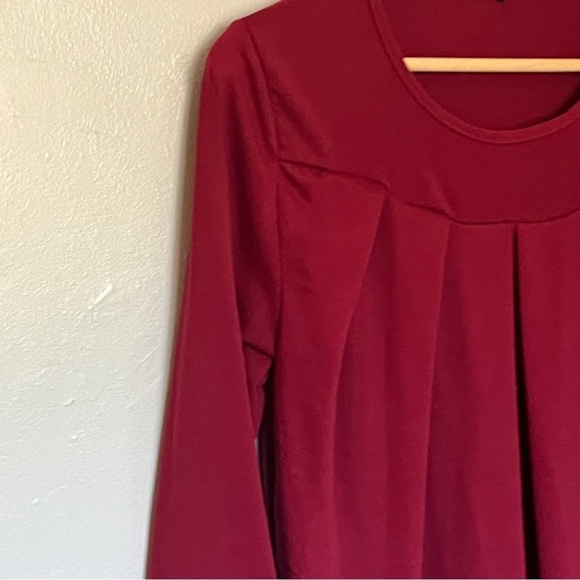 NWOT Women Pleated Flowy Top 3/4 Roll Sleeve Casual Loose Blouse Red Medium - Picture 5 of 9